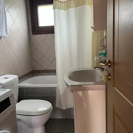 Eptalofos Apartments