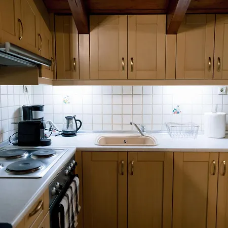 Appartamento Eptalofos Apartments *