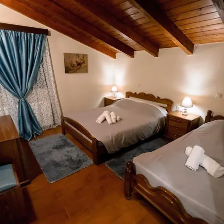 Eptalofos Apartments